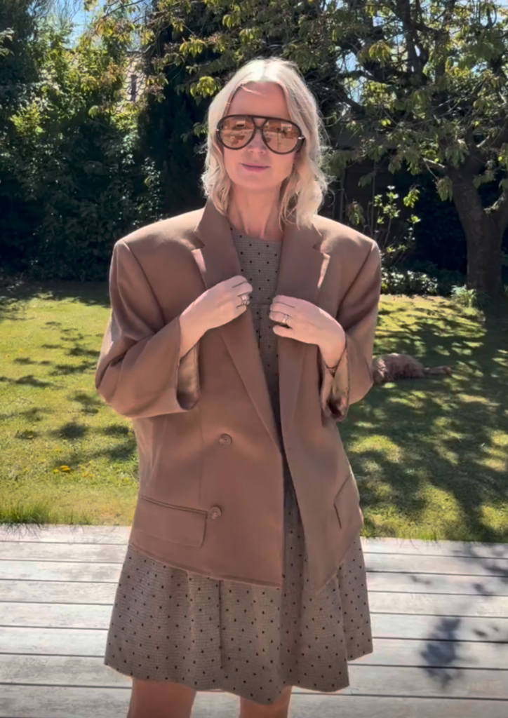 Klassisk herreblazer før omsyning til en kort blazer